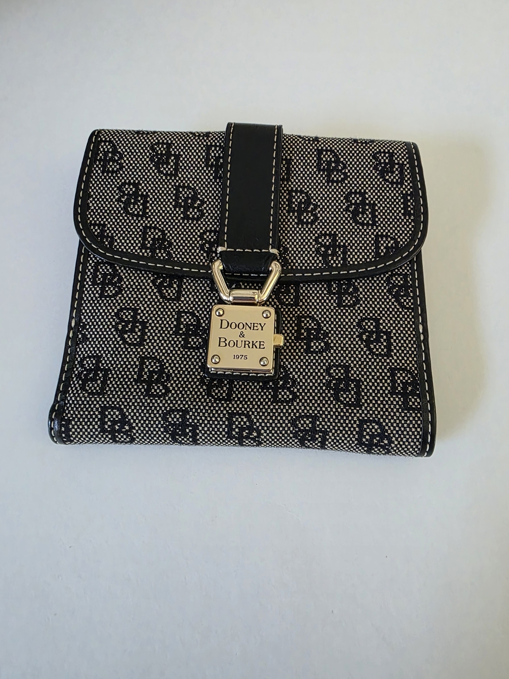 Dooney & Bourke Janine Satchel Crossbody Bag Matching Wallet Black Signature - Picture 9 of 15
